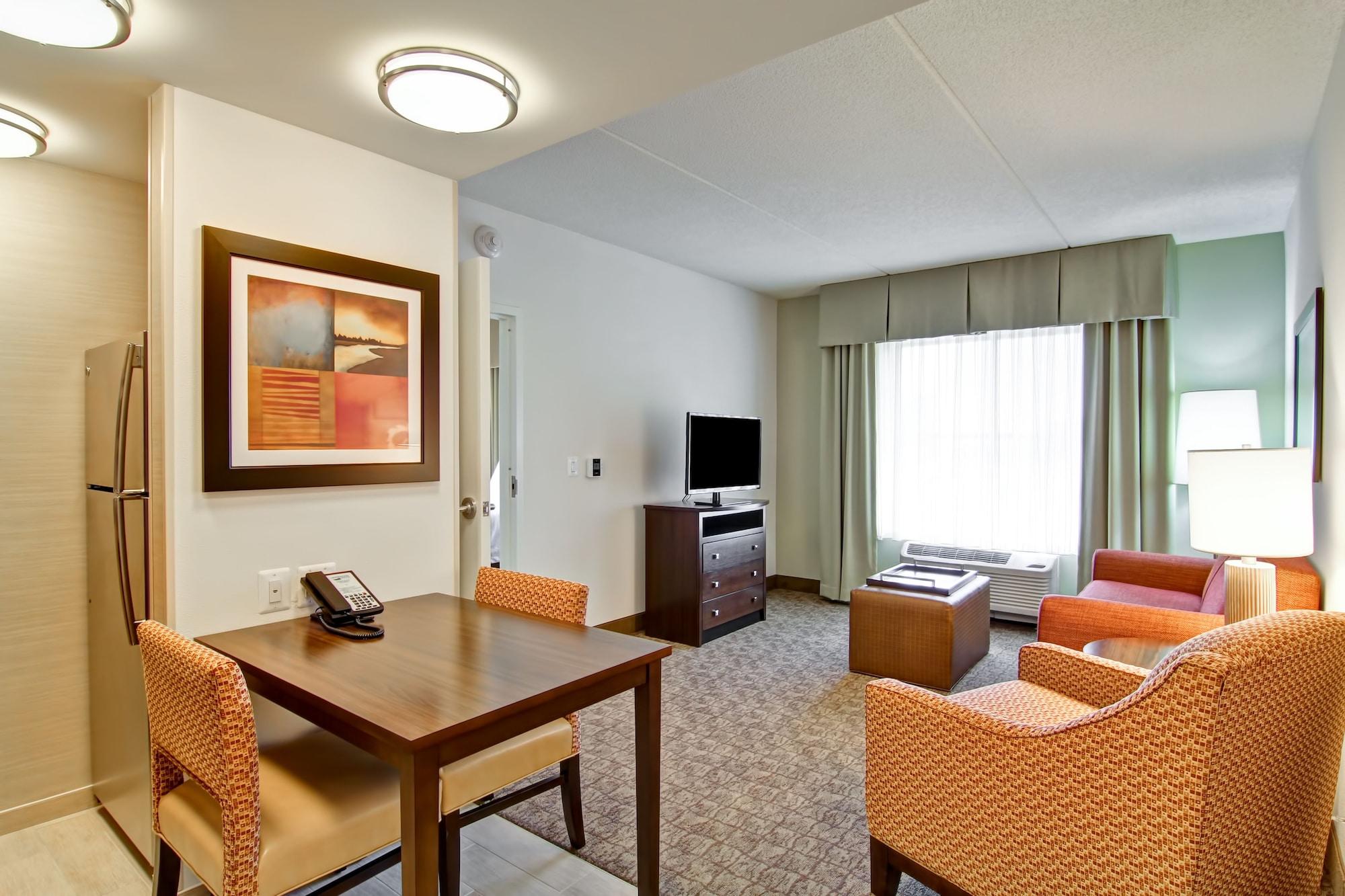 Homewood Suites By Hilton Woodbridge Extérieur photo