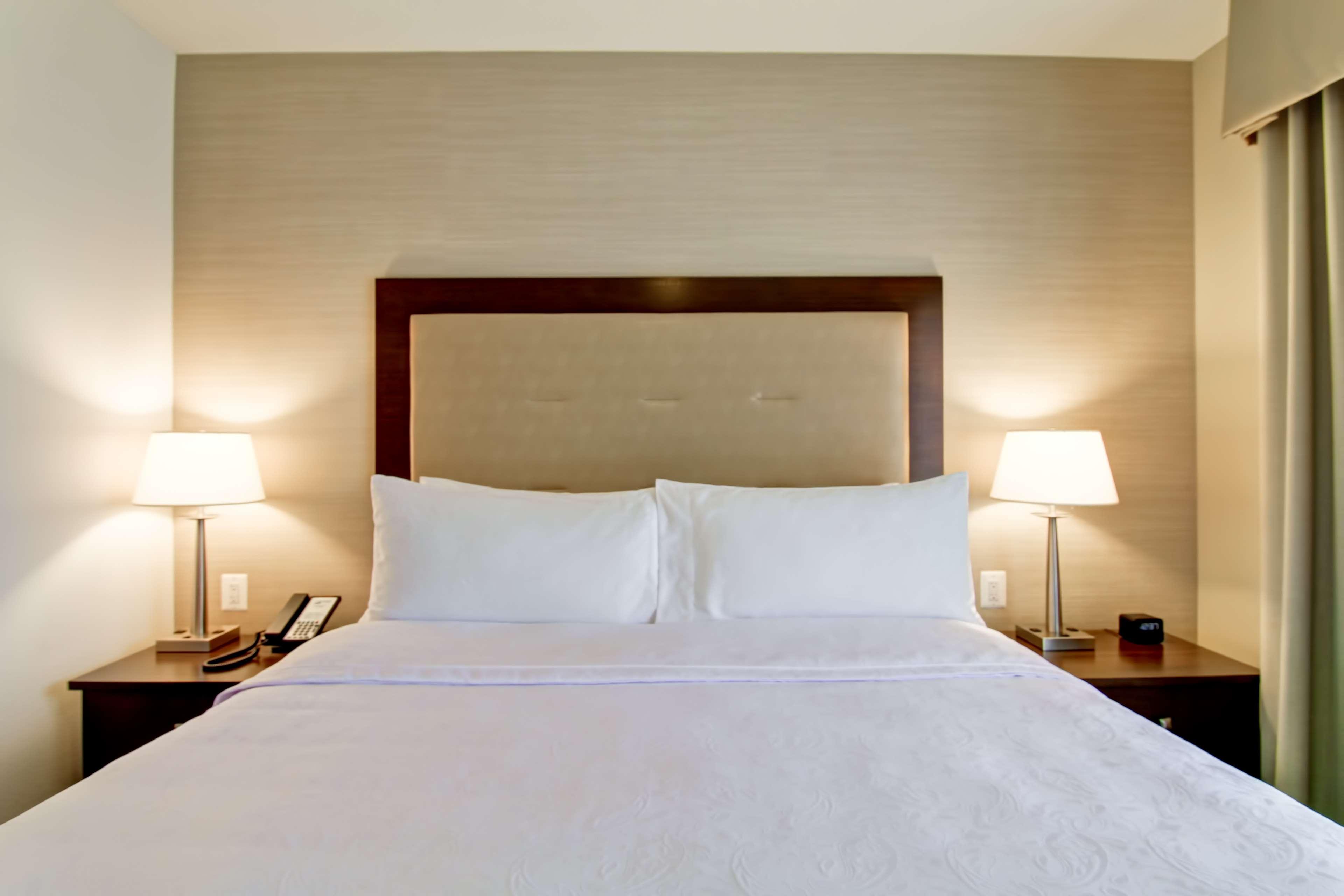 Homewood Suites By Hilton Woodbridge Extérieur photo