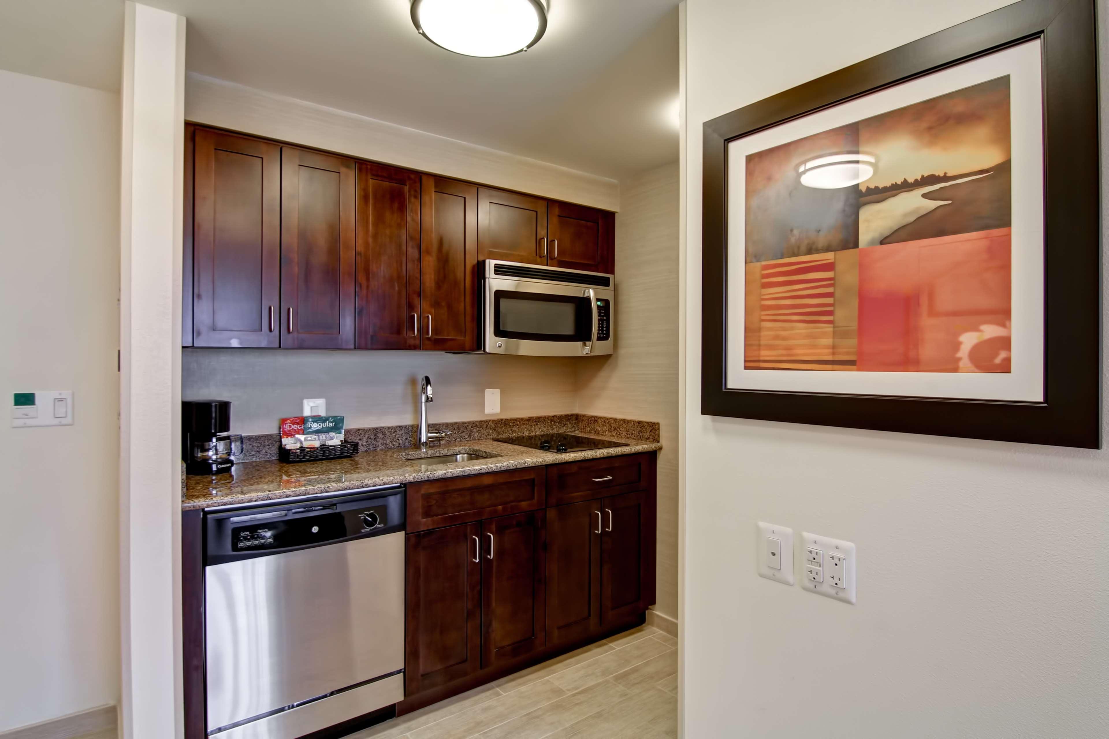 Homewood Suites By Hilton Woodbridge Extérieur photo