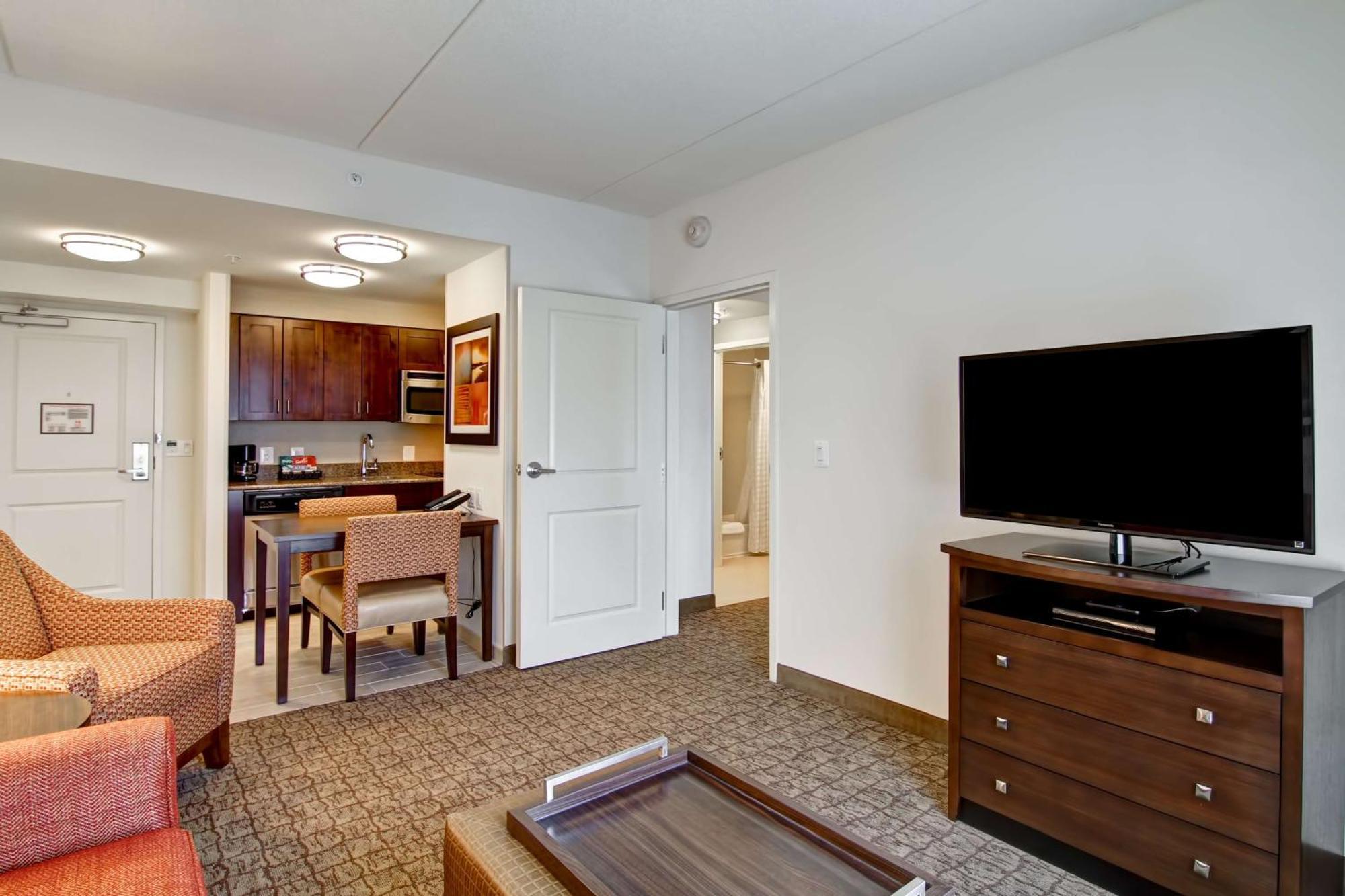 Homewood Suites By Hilton Woodbridge Extérieur photo