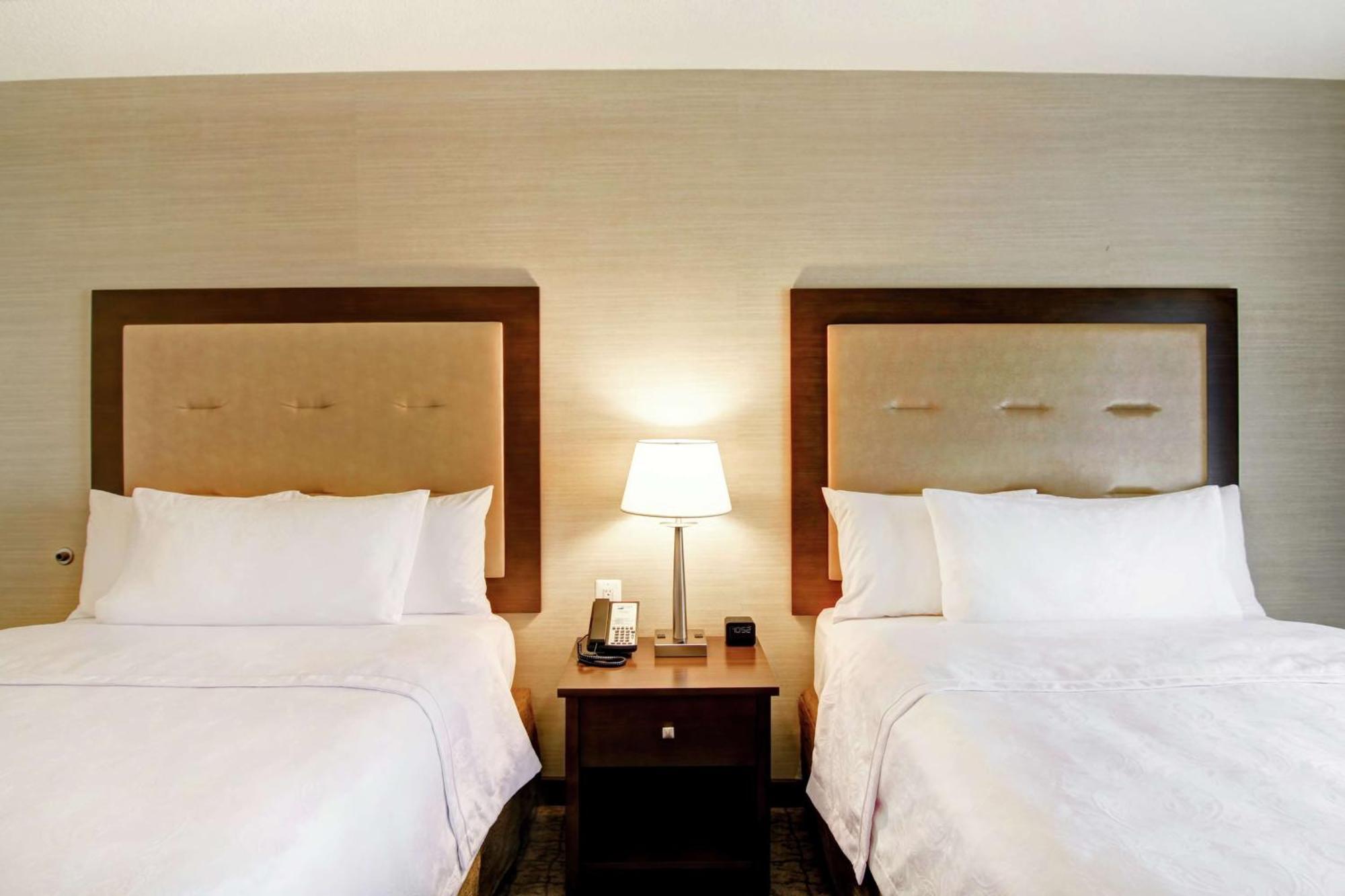 Homewood Suites By Hilton Woodbridge Extérieur photo